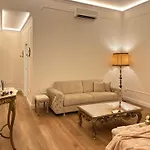 Trevi Fountain Elegant Apartamento *