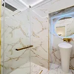 Trevi Fountain Elegant Apartamento *