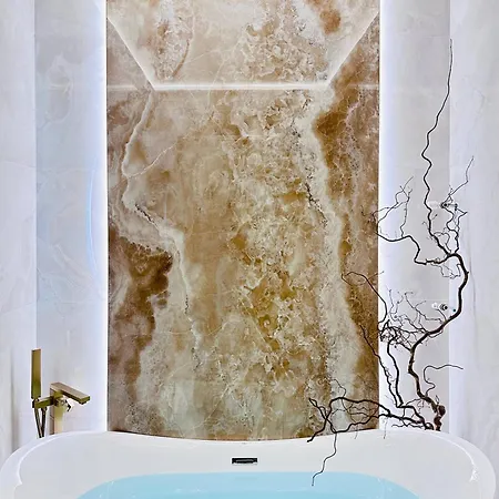 Trevi Fountain Elegant *
